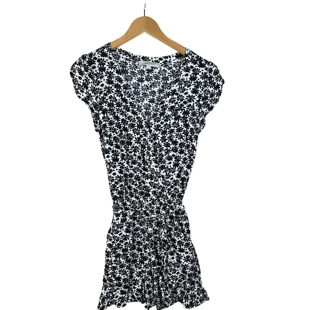 Loft Floral‎ Print Faux Wrap Romper size 2 Black/White